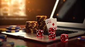 တိုက်ရိုက်ကာစီနို live baccarat dealer ကာဒ်ဖော်နေသည့် မြင်ကွင်း